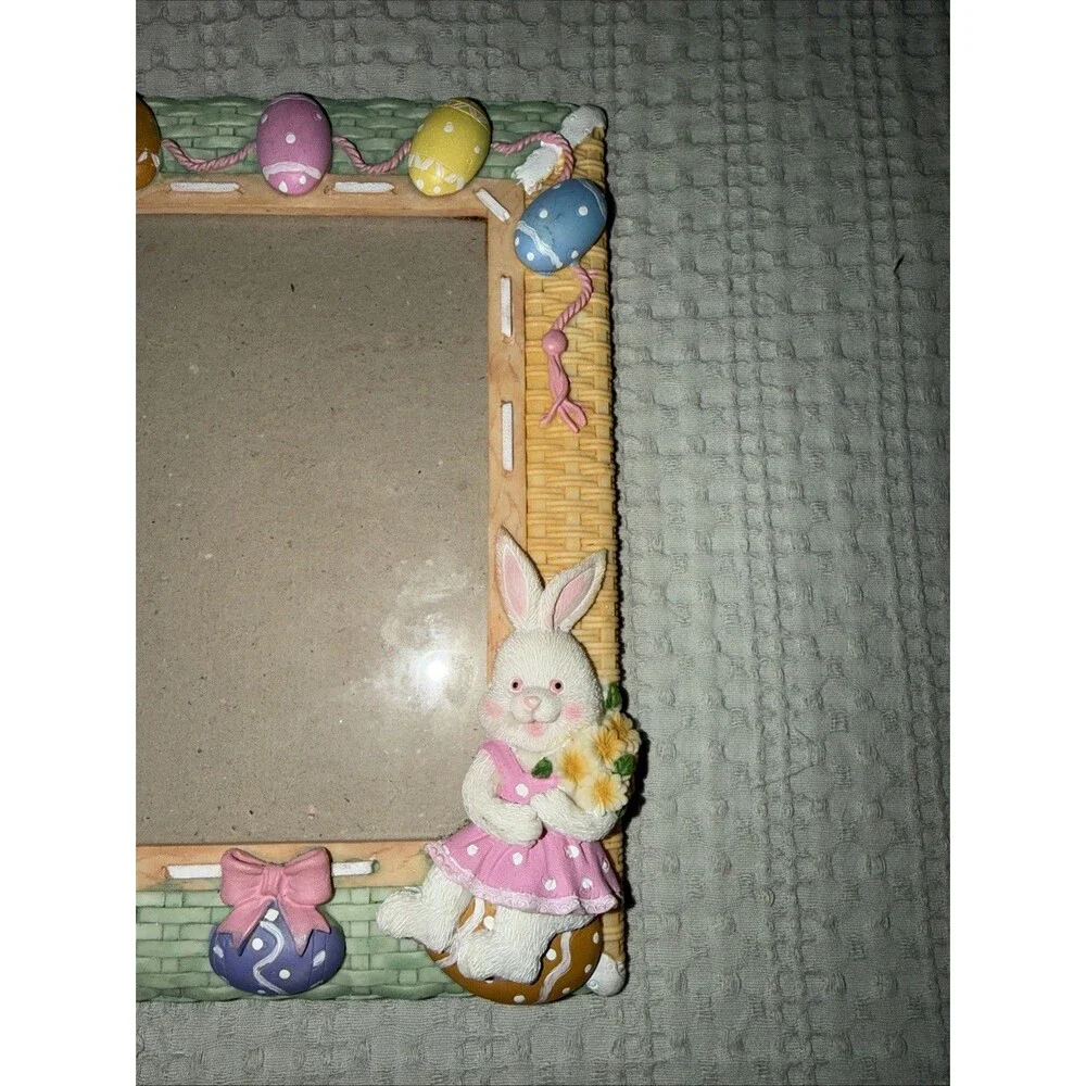 Vintage Easter Bunny Rabbit Picture Frame Resin Pastel Eggs Spring Photo Frame